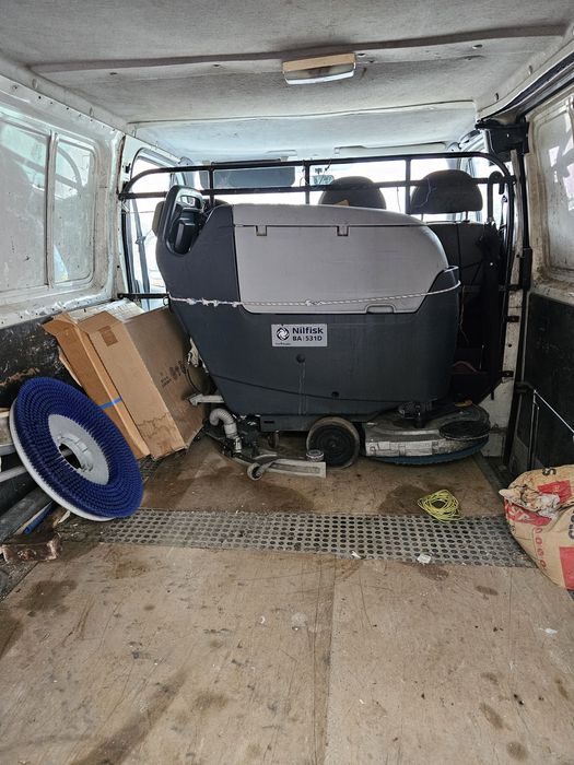 Maquina limpeza levou baterias novas com garantia