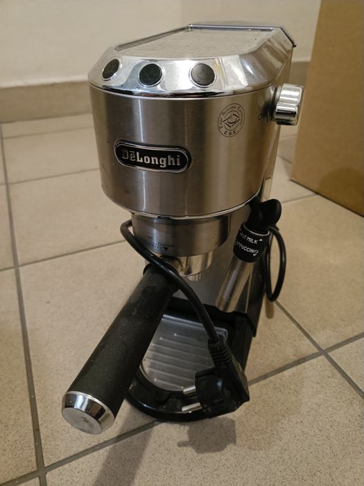 Ekspres kolbowy De’Longhi