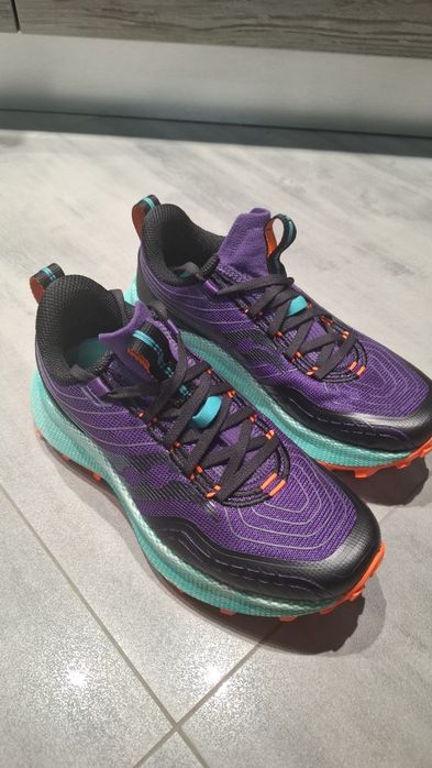 Трейлові кросівки Saucony Endorphin Trail — Нові