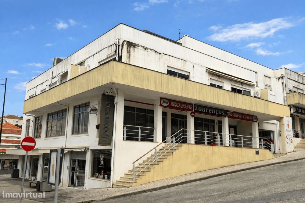 Imóvel Comercial - Restaurante e Café no Luso