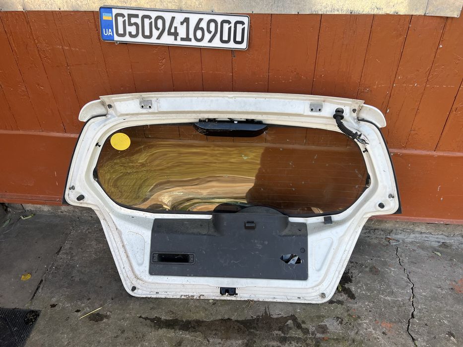 Кришка багажника ляда Chevrolet aveo t200 03- хетчбек шевроле т200