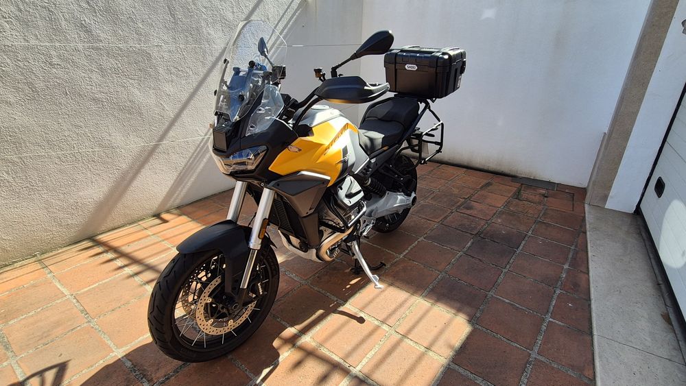 Moto Guzzi Stelvio
