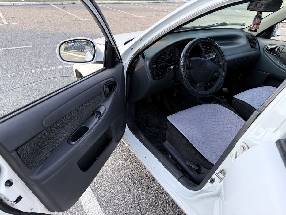 Daewoo lanos SE 2011
