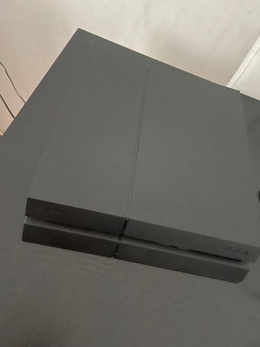 Ps4 slim funcionando perfeitamente + 2 comando + 5 jogos