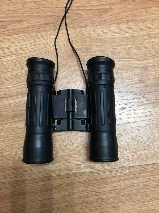 Бінокль Maxum 10x25