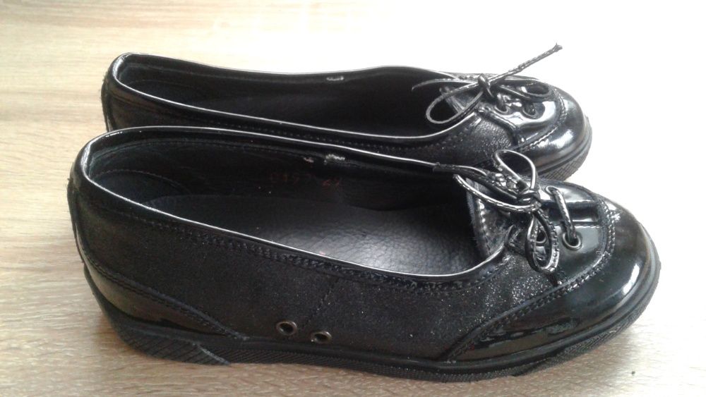Prada италия кожа туфли девочке черные 29р(19см)