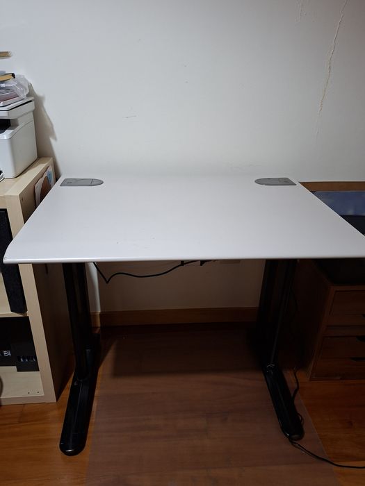 Secretária escritório ou quarto