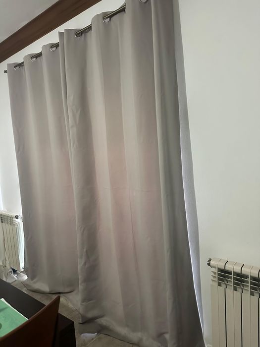 Vende-se cortina