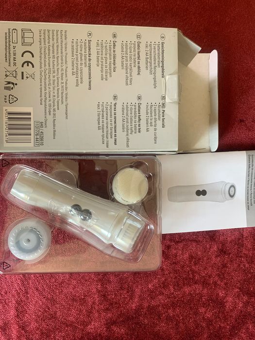 Elektryczna szczoteczka do mycia twarzy