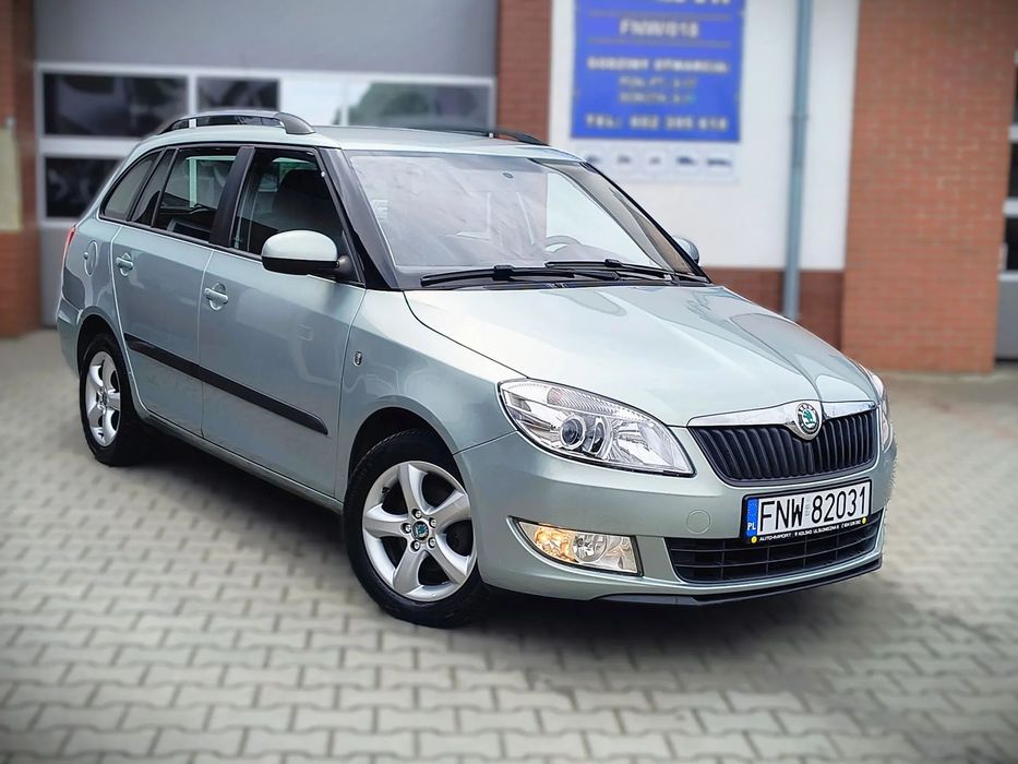 Skoda Fabia Skoda Fabia 1.2 TSI automatyczna klimatyzacja, podgrzewane fotele, tem
