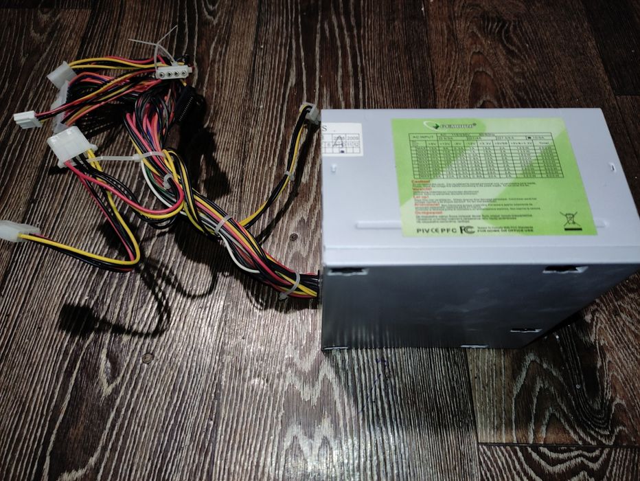 Блок питания Gembird 400 Вт.