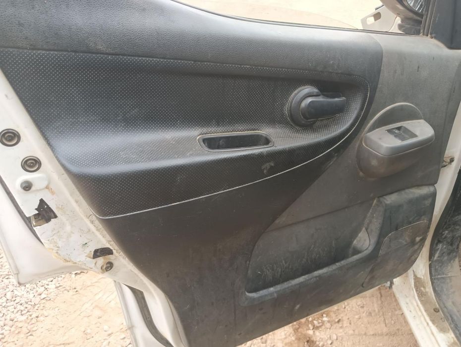 ABS nissan NV200