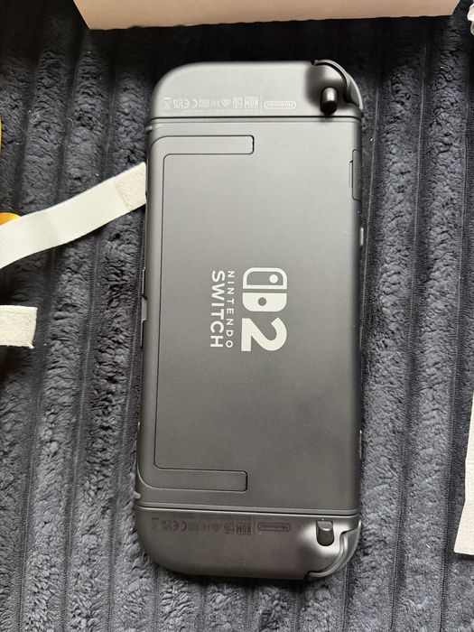 Nintendo switch 2 + case + pokemon violet