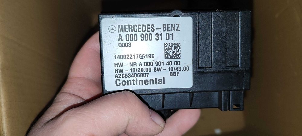 Модуль управления топливным насосом Mercedes A0009003101 A2129000306