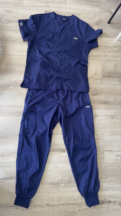 Komplet medyczny, scrubs