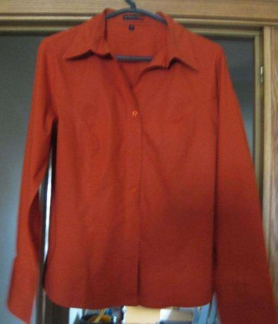 Camisa Mulher Laranja ou 1 Beije c/ Risca Preta - Manga Comprida