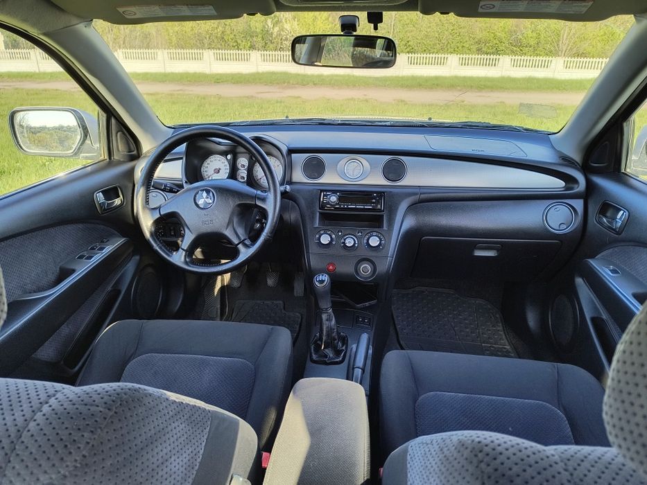Продам Mitsubishi  Outlander 1