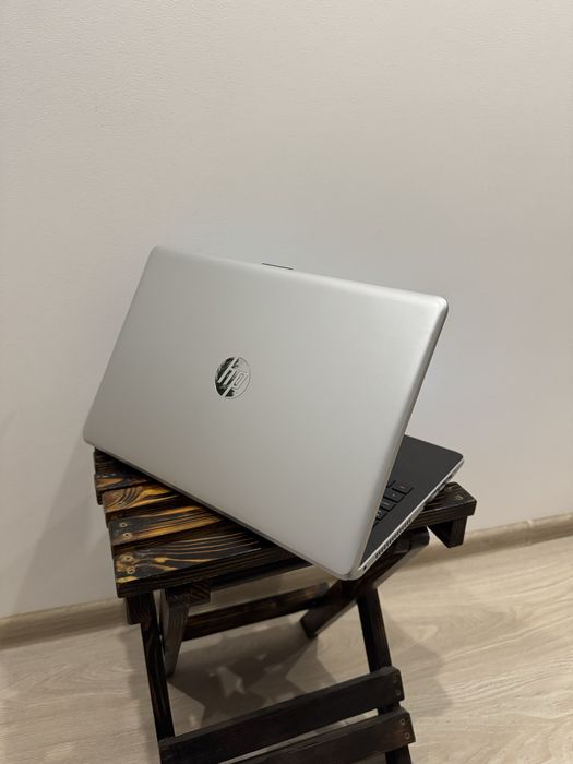 Ноутбук HP 15-bs0xx | i3 / 4GB