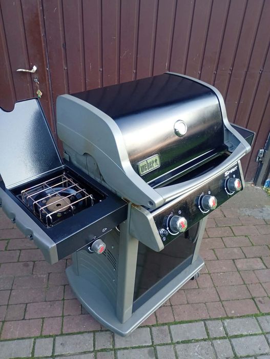 Duży grill gazowy