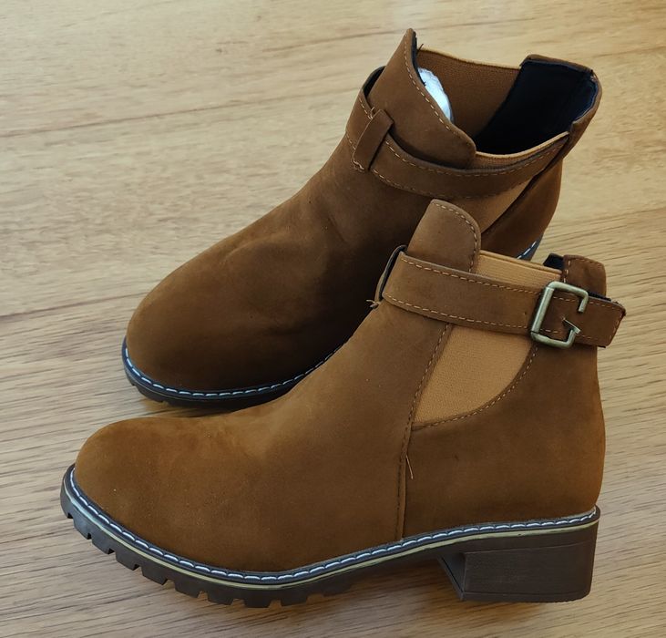 Botas rasteiras castanho