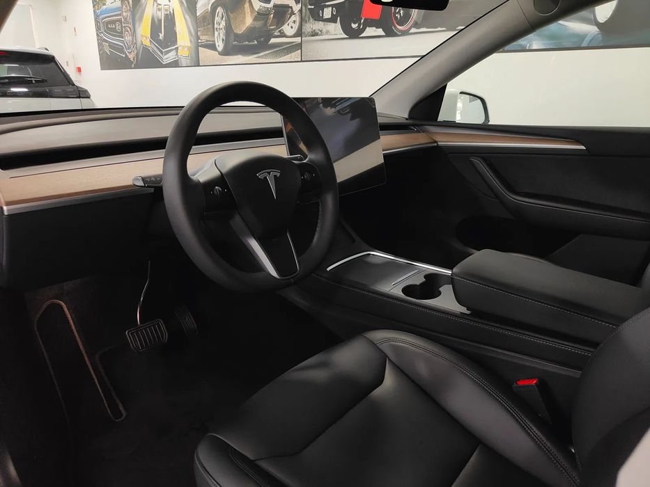 Tesla Model Y Tração Traseira
