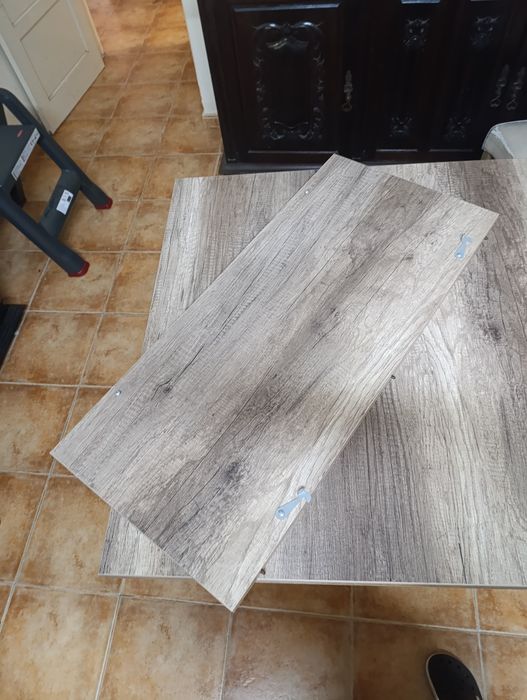 Mesa de Jantar Extensível (160cm a 200cm) – Excelente Estado