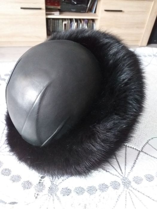 Kapelusz/czapka z naturalnym futerkiem r.60