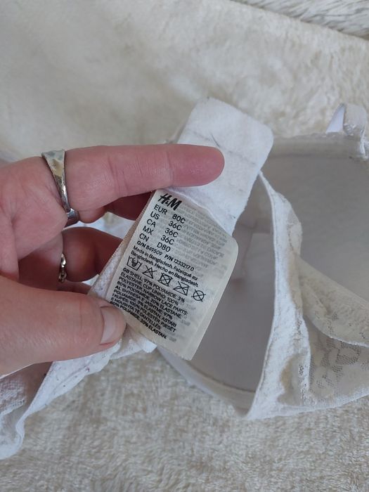Biały koronkowy biustonosz 80C H&M