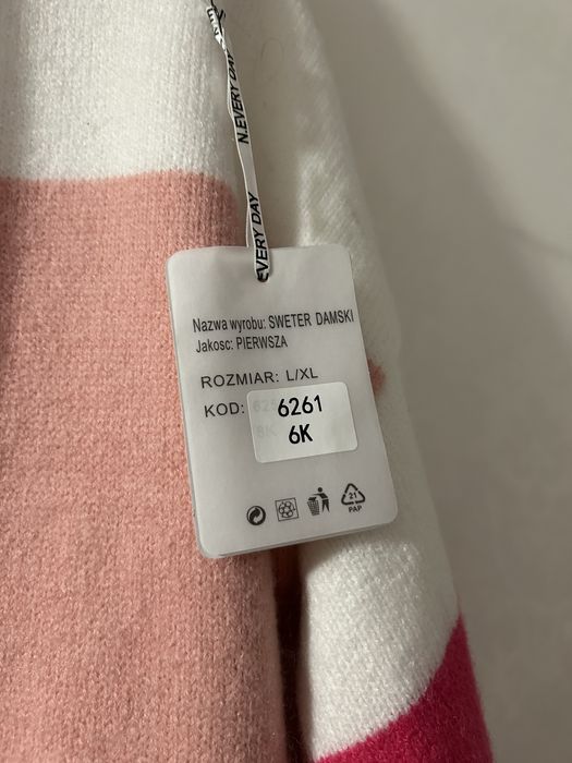 Sweter w paski XXL