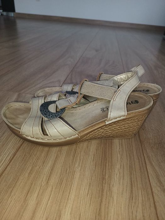 Sandały INBLU rozmiar 39