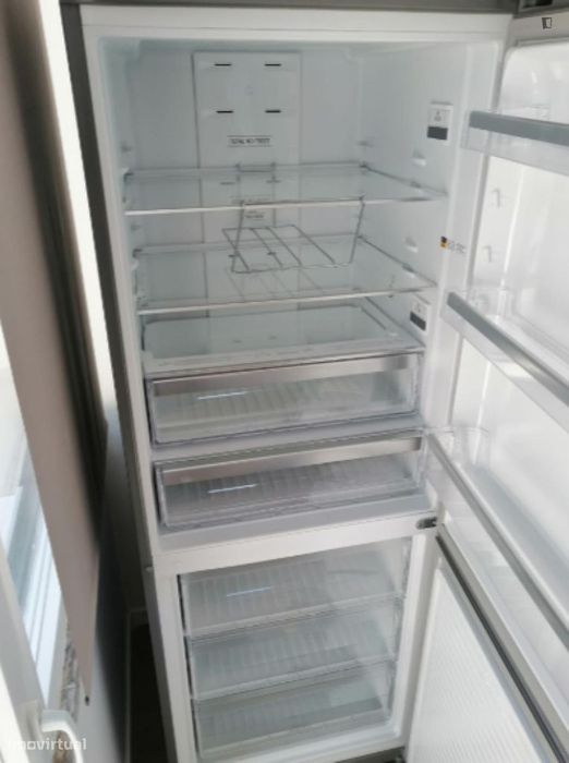 Quarto - localizado em Amadora Lisbon