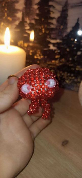 Брелок у вигляді медузи.