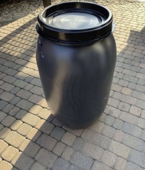 Beczka 220l nowa z deklem na wode