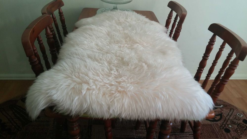Luksusowa  jagnięca skóra  Biltema  60cm x 95 cm - bdb  !!
