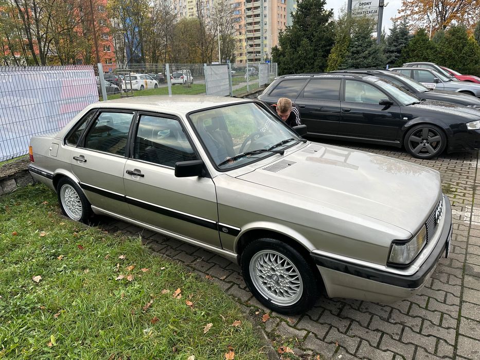 Audi 90 4000 sedan