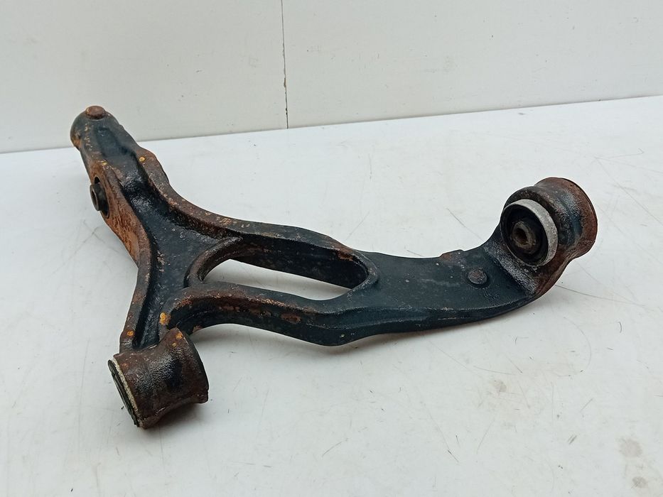 Braço de suspensão frente direito VOLKSWAGEN Touareg (7L)