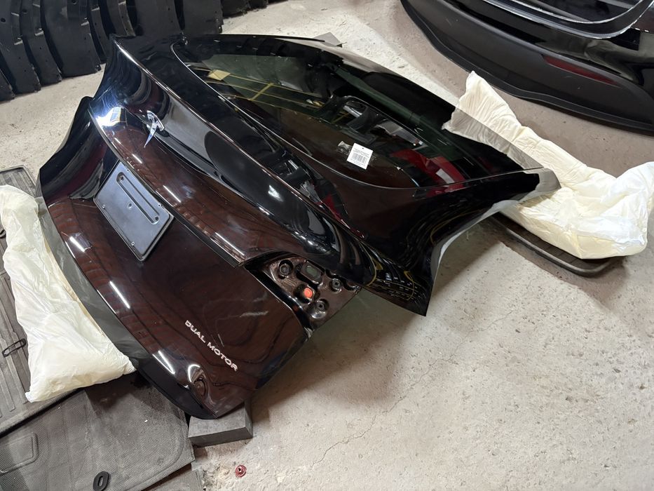 Tesla Model Y,3,X,S, Ляди, Капоти,Бампера,кузовні елементи, стійки, мотори