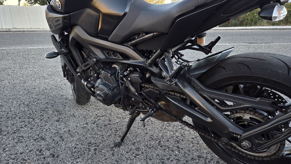 Yamaha MT09 (2GEN) + Material Extra