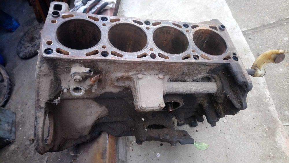 блок двигателя 406