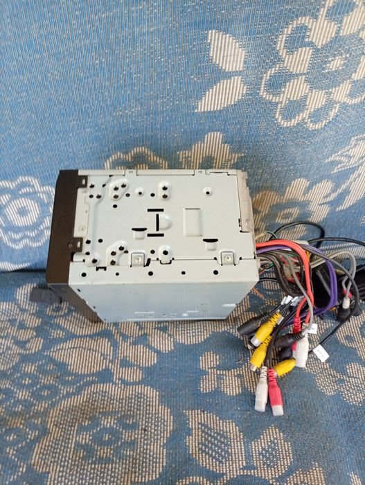 Мультимедіа центр автомагнітола clarion vx 401e