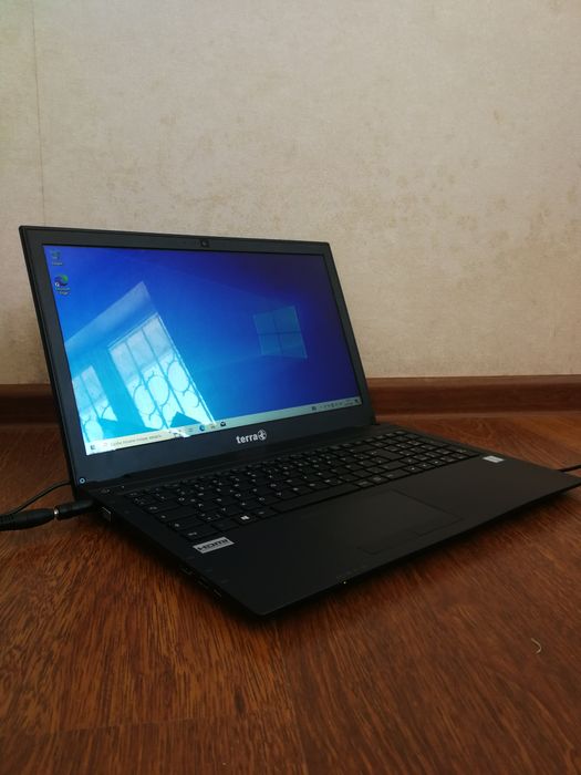 Ноутбук TERRA, i5 7200U, озу 4gb, ssd 120 gb.