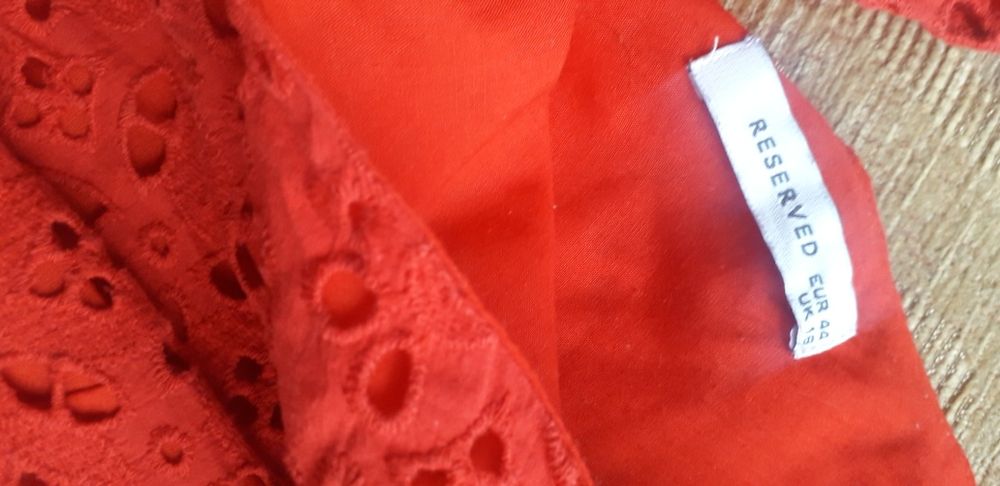 Czerwona sukienka Reserved 44