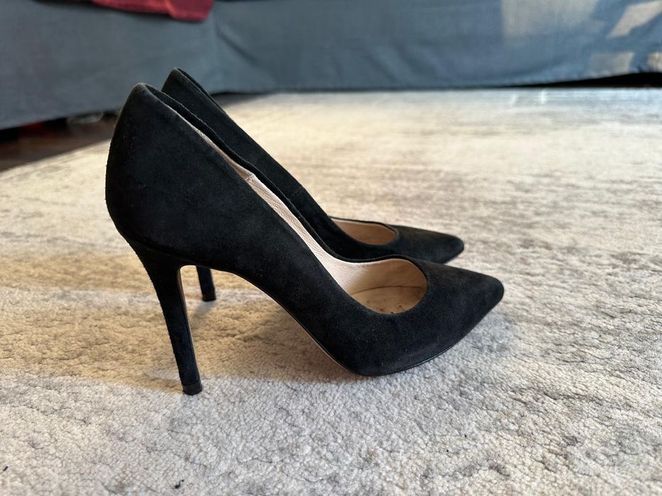 damskie buty zamszowe na obcasie
