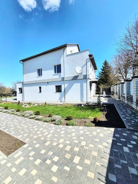 Продам гарний, доглянутий будинок для великої сім'ї+ 36 соток з/д.