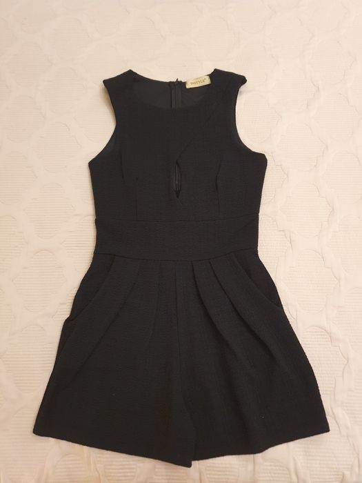 Комбінезон з шортами