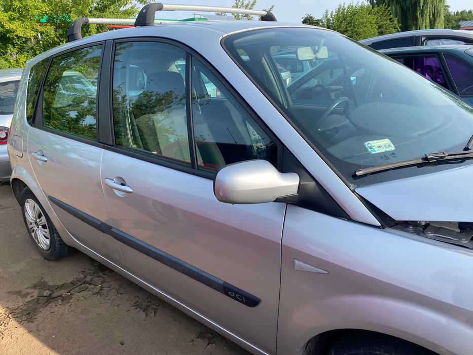 Renault Scenic 2 Drzwi Prawy Przód Srebrne