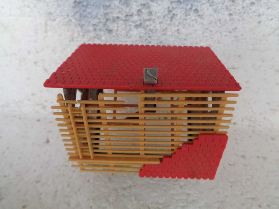 1:87 Faller Moradia em construção