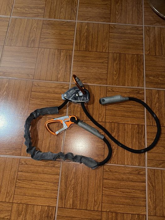 Arnês Skylotec + Corda de posicionamento + Cordas Y com Shock Absorver