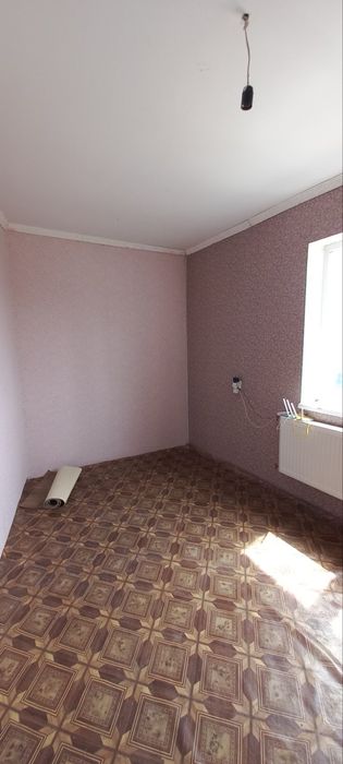 Продаж будинку!смт Володарка!Центр