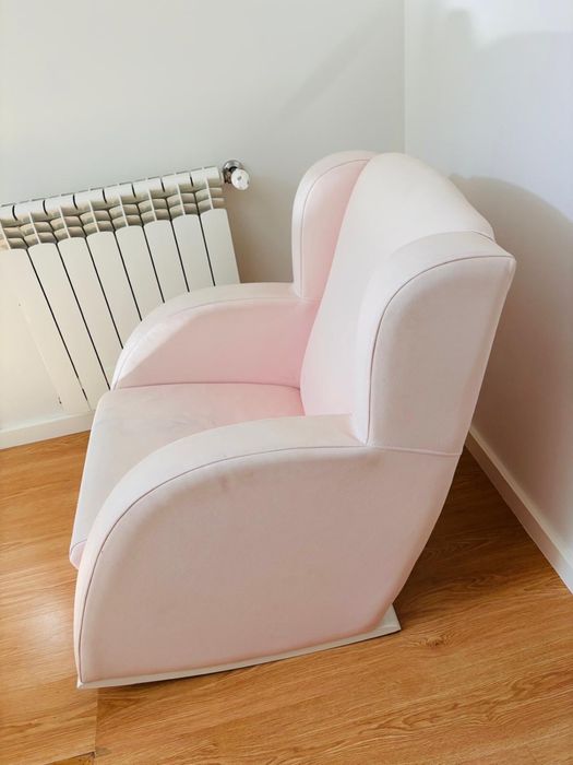 Sofa de baloiço rosa pastel